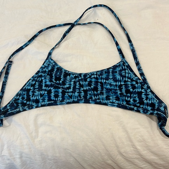 Jolyn Clothing Other - jolyn swim/surf bathing suit top XS